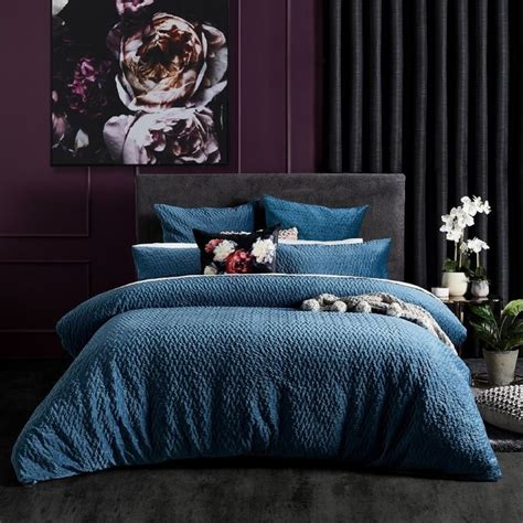 spotlight queen duvet covers.